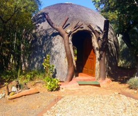 Warthogs Bush Lodge