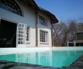 Kruger River Villas - Hyena House