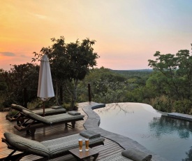 Zwahili Private Game Lodge & Spa