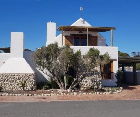 Sea Pearl Holiday Home