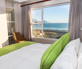 Luxury Ocean View Beachfront 2 bed apartment -206 The Waves, Blouberg, Cape Town