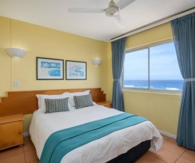 3 bedroom beachfront Apartment, Kapenta Bay Hotel & Resort, unit 44
