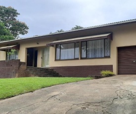 UMTENTWENI SOUTH COAST SELF CATERING HOLIDAY HOME