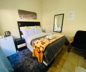 Crown Guesthouse Waterkloof