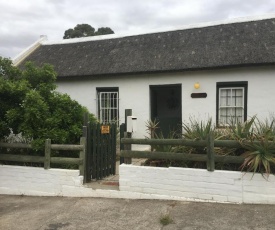 Carneddie Cottage - main