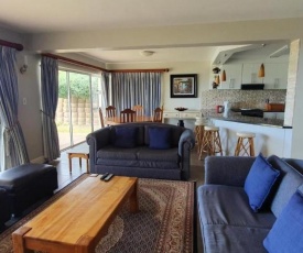 Sea View 3 bedrooms Villa in Brenton On The Rocks