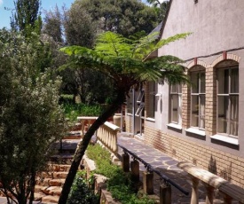 Eagles View Guest House and Business Centre