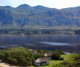 Mosaic Lagoon Lodge