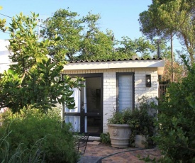 Courtyard Studios (with air conditioning)