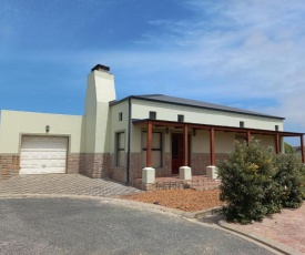 Struisbaai 3 bedroom Self catering House