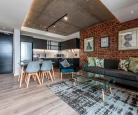 403 The Signature, De Waterkant