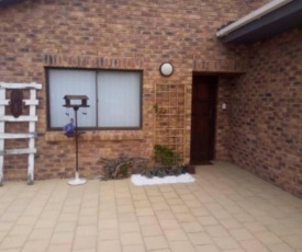 Cozy house in Yzerfontein with wheelchair access