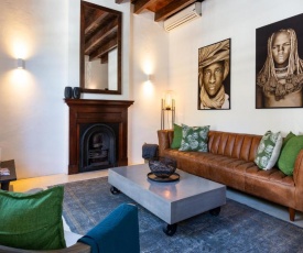 CAPE TOWN, STYLISH APARTMENT, PRIVATE COURTYARD