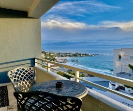 Clifton YOLO Spaces - Clifton Beachfront Executive Apartment