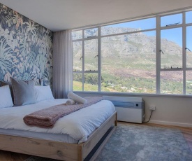 Gem on the Foothills of Table Mountain!!