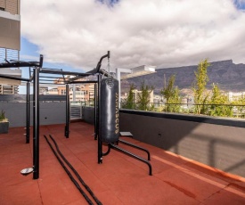 Modern Sanctuary in the heart of CBD w Pool, Outdoor Gym