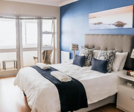 New Cumberland- Beachfront apartment-Ocean Views-WiFi