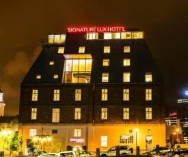 Signature Lux Hotel by ONOMO, Waterfront