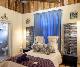 Strand Family studio en-suite 6 sleeper Kitchenette Helderberg CT