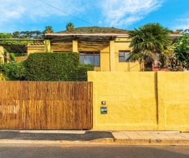 Sun & Sea in a Downtown Mediterranean Villa