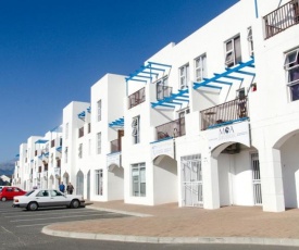 Tranquil Secure Beach Apartment Close to Major Amenities in Strand Cape Town