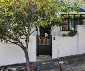 Victorian Manor Apartment near De Waal Park