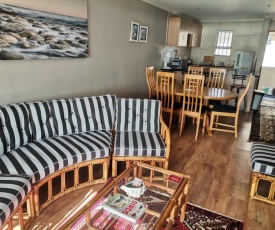 Quaint flat in De Kelder with ocean view