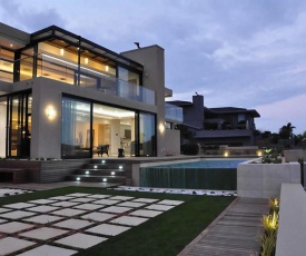 Luxe Life House