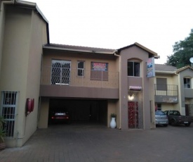 Penthouse Full Self Catering - Harties