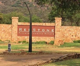 Very neat and comfortable gem at Hartbeespoort Dam