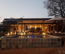 Nicks Lodge, Zandspruit Bush & Aero Estate