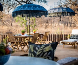 Safari Moon Luxury Bush Lodge