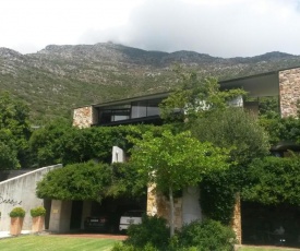 Snooze in Hout Bay Self-Catering