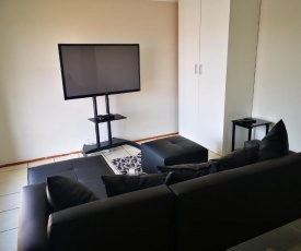 2 bed furnished apartment with WIFI near South Gate