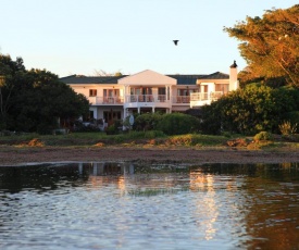 Waterfront Lodge