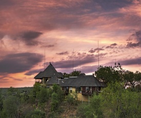 Makumu Private Game Lodge